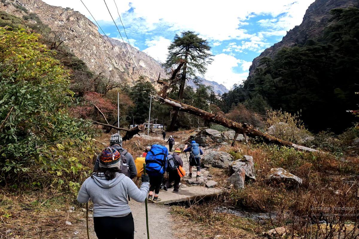 picture-on-the-way-to-langtang