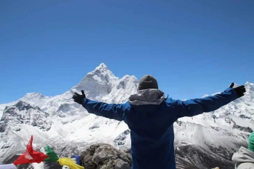 beautiful scene of mount amadablam