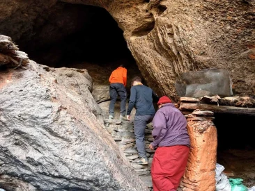 Chungsi Cave Entrance