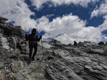 Descending from chaula pass