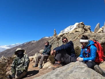 On the way of Dingboche