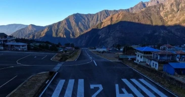 lukla airport runway