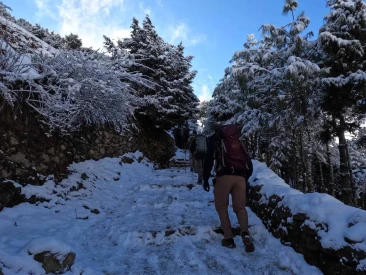namche bazaar trek trail