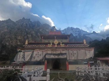 Satek Gompa