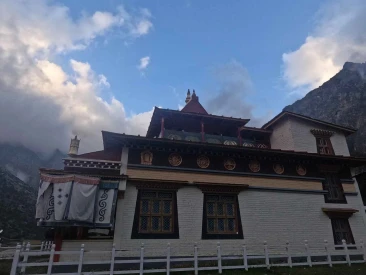 Satek Gompa