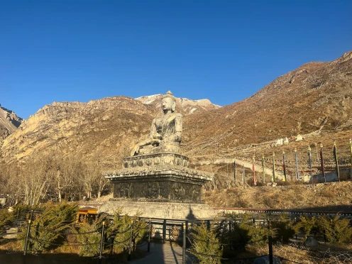 view on the way to muktinath