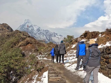 Way to High Camp
