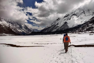 Way to Pyungen Gompa